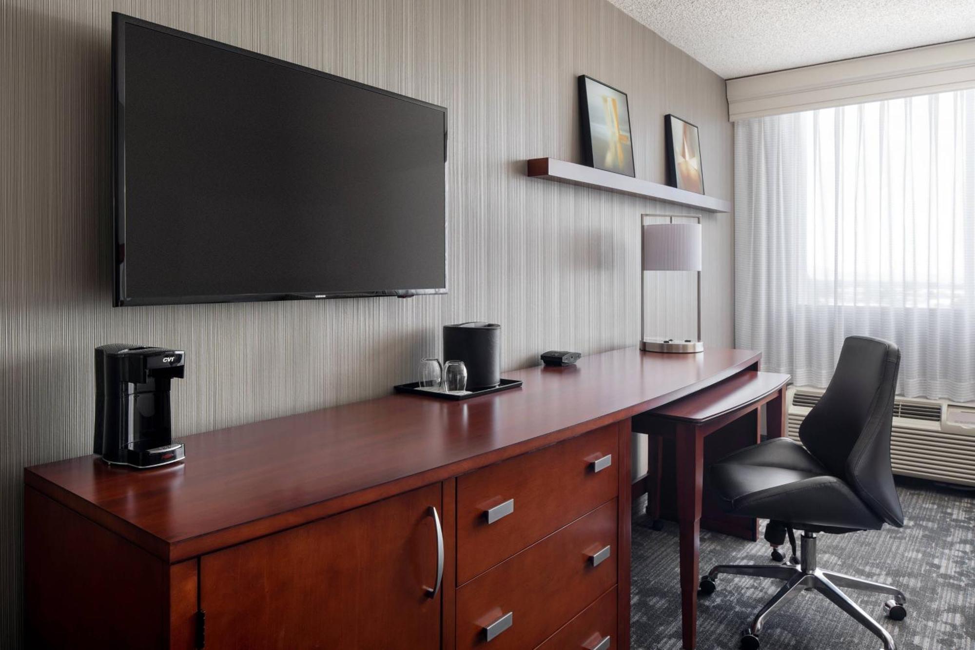 Courtyard By Marriott Richmond Berkeley Ξενοδοχείο Εξωτερικό φωτογραφία