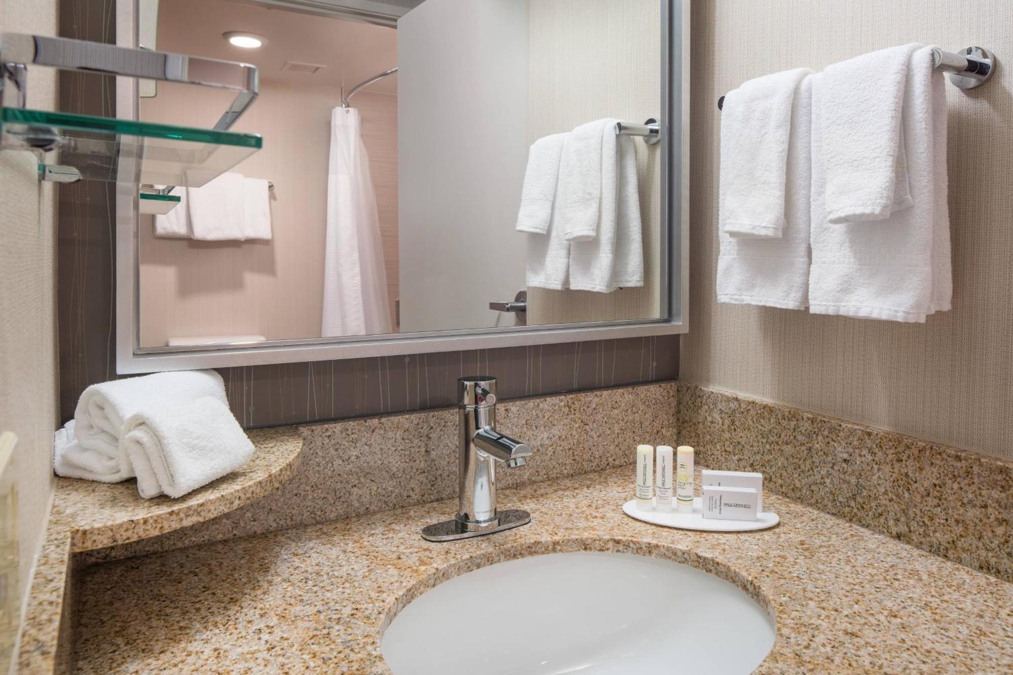 Courtyard By Marriott Richmond Berkeley Ξενοδοχείο Εξωτερικό φωτογραφία