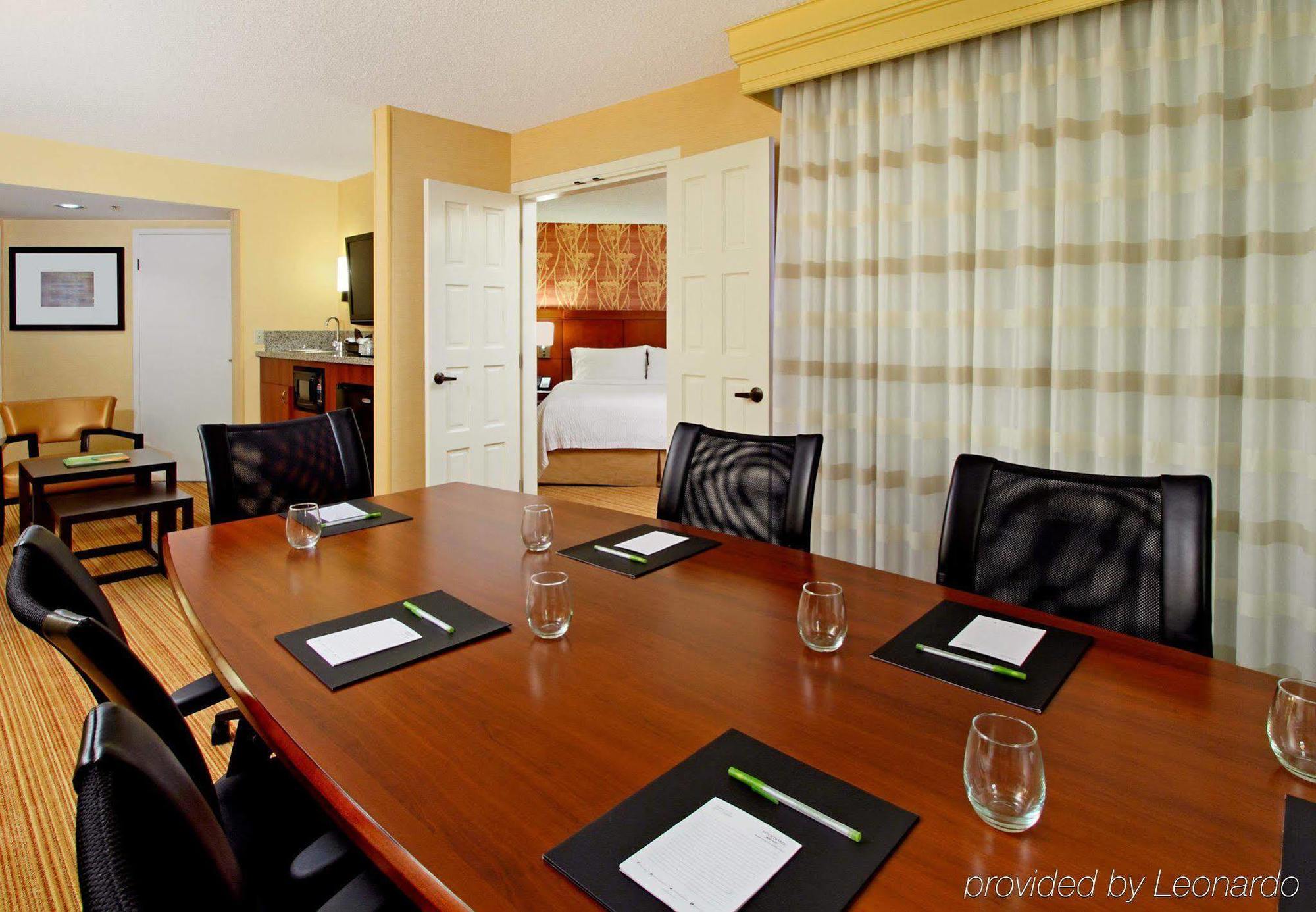 Courtyard By Marriott Richmond Berkeley Ξενοδοχείο Εξωτερικό φωτογραφία