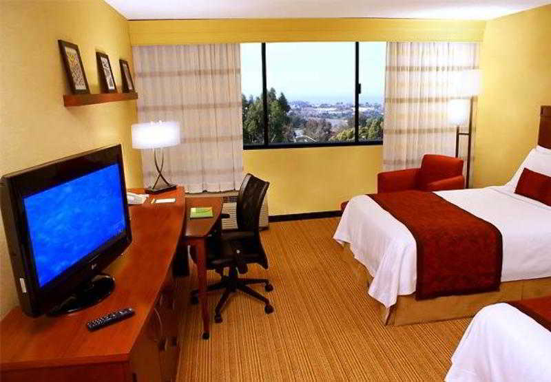 Courtyard By Marriott Richmond Berkeley Ξενοδοχείο Εξωτερικό φωτογραφία